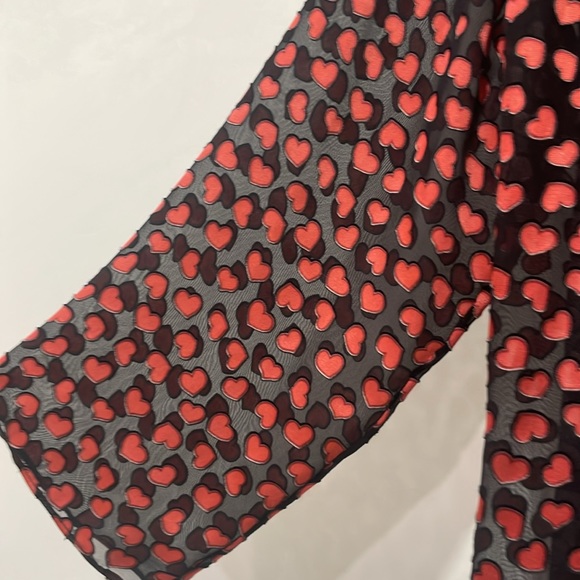 Alice + Olivia Hearts Silk Robe - Picture 3 of 7